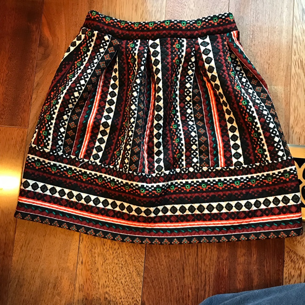 LIKE NEW Super cute boho print skirt